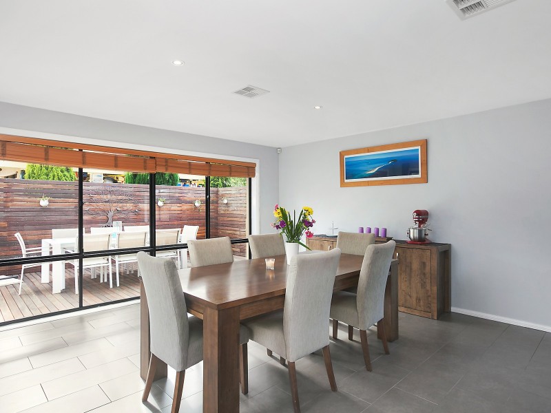 25 Bluestone Gardens, Jerrabomberra NSW 2619