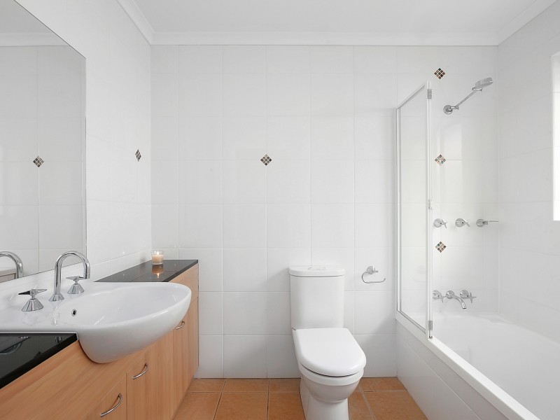 25 Bluestone Gardens, Jerrabomberra NSW 2619