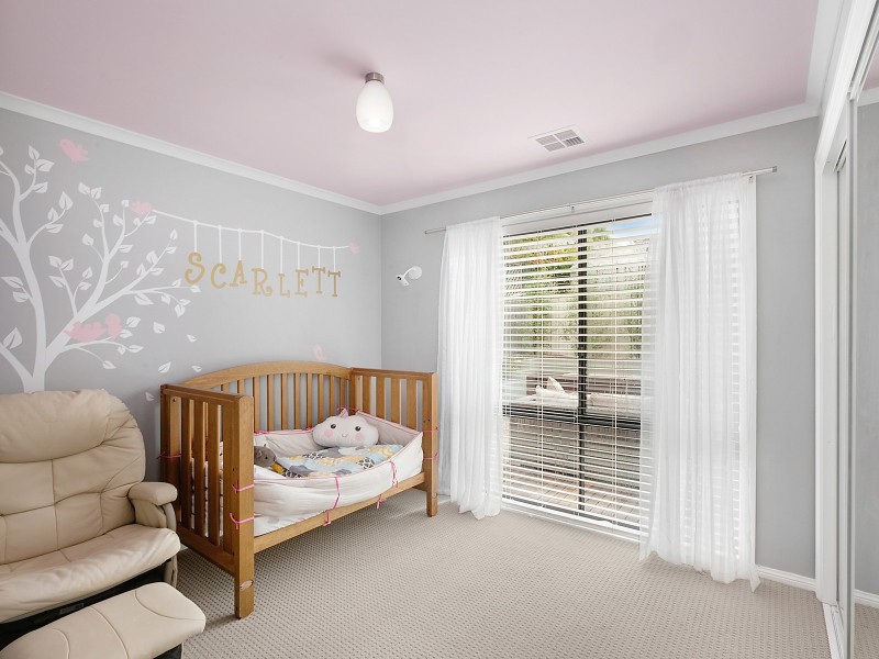 25 Bluestone Gardens, Jerrabomberra NSW 2619