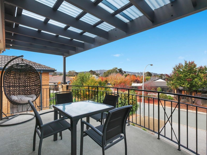 25 Bluestone Gardens, Jerrabomberra NSW 2619