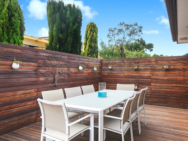 25 Bluestone Gardens, Jerrabomberra NSW 2619