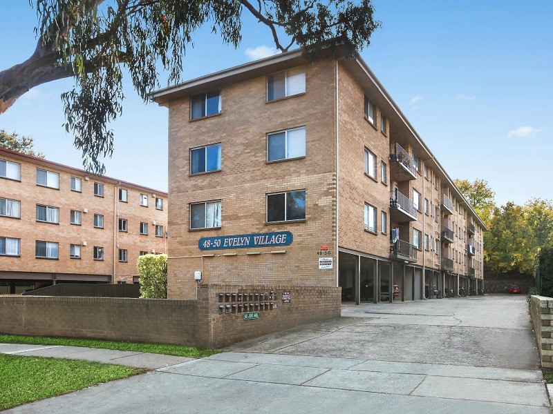 16/48 Trinculo Place, Queanbeyan NSW 2620