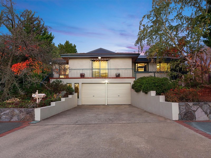 6 Shirlow Place, Weston ACT 2611