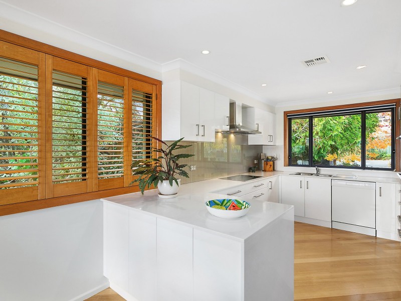 6 Shirlow Place, Weston ACT 2611