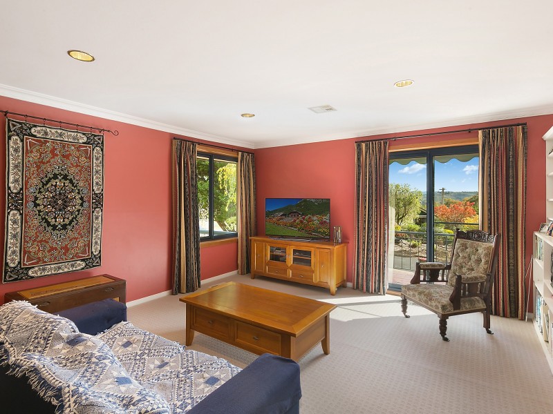 6 Shirlow Place, Weston ACT 2611