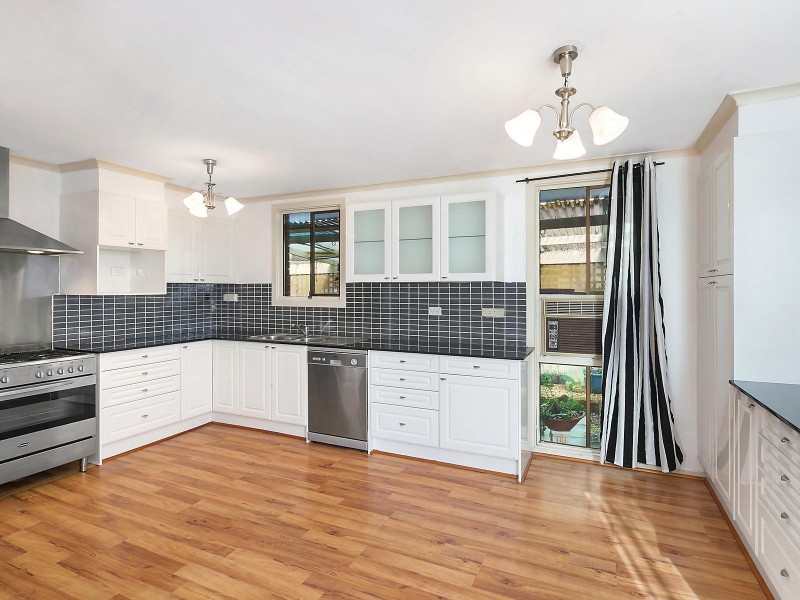 14 Sassafras Crescent, Queanbeyan NSW 2620