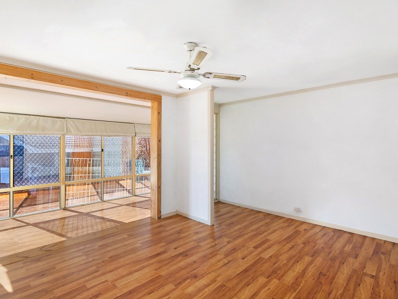 14 Sassafras Crescent, Queanbeyan NSW 2620