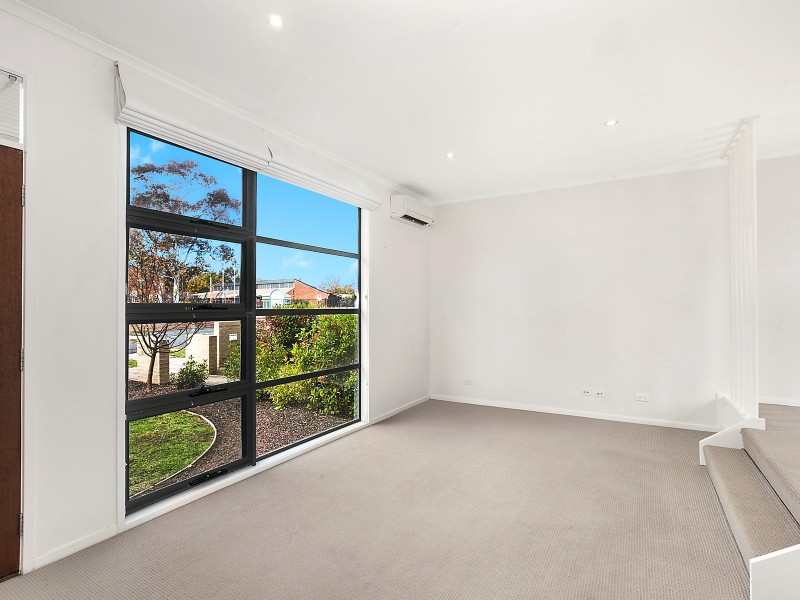 2/51 Ainsworth Street, Mawson ACT 2607