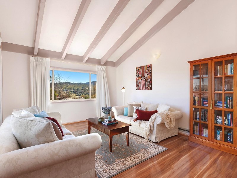 27 Emery Crescent, Queanbeyan NSW 2620