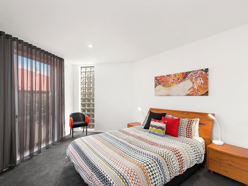 8 Carolyn Jackson Drive, Jerrabomberra NSW 2619