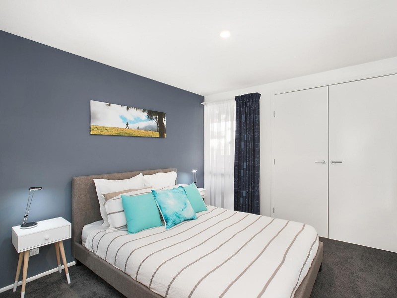 8 Carolyn Jackson Drive, Jerrabomberra NSW 2619