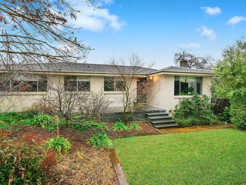 4 Burnie Street, Lyons ACT 2606