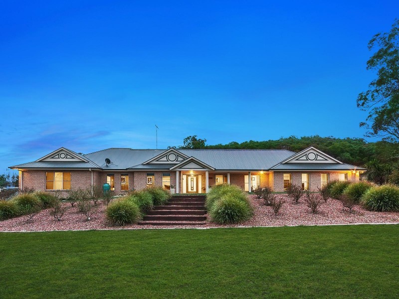 14 O’Malley Place, Googong NSW 2620