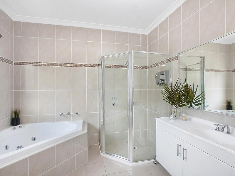 14 O’Malley Place, Googong NSW 2620