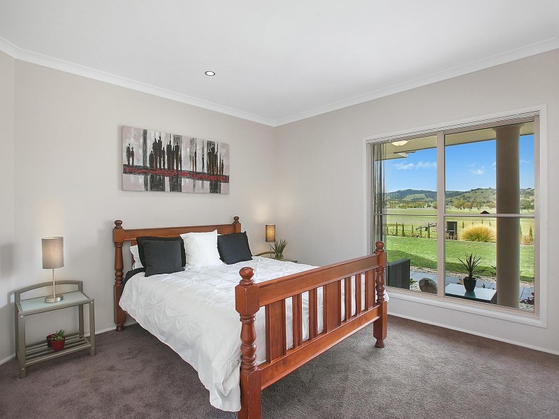 14 O’Malley Place, Googong NSW 2620