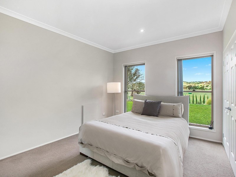 14 O’Malley Place, Googong NSW 2620