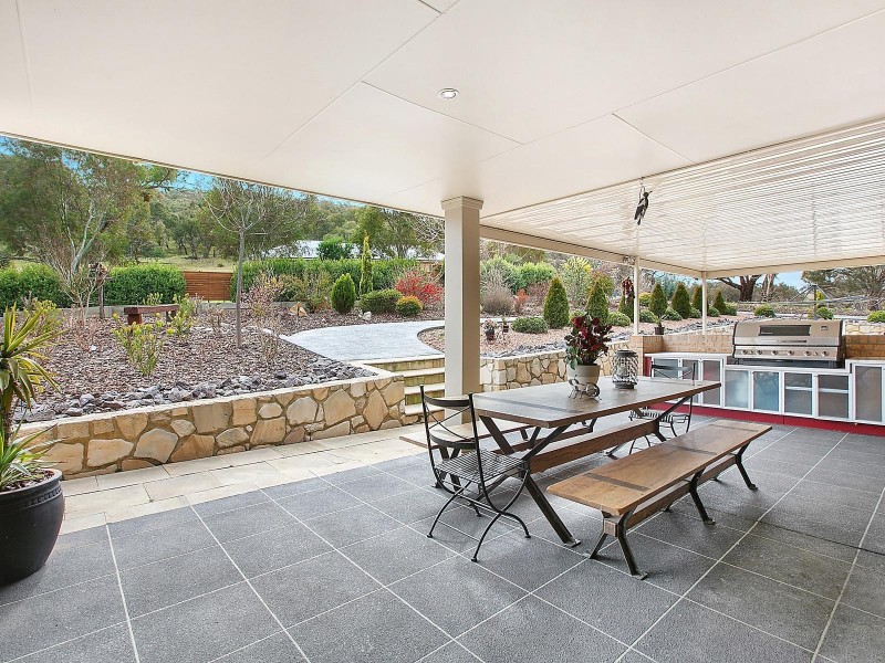 14 O’Malley Place, Googong NSW 2620