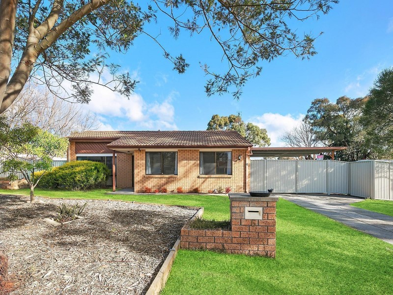 6 Henry Melville Crescent, Gilmore ACT 2905