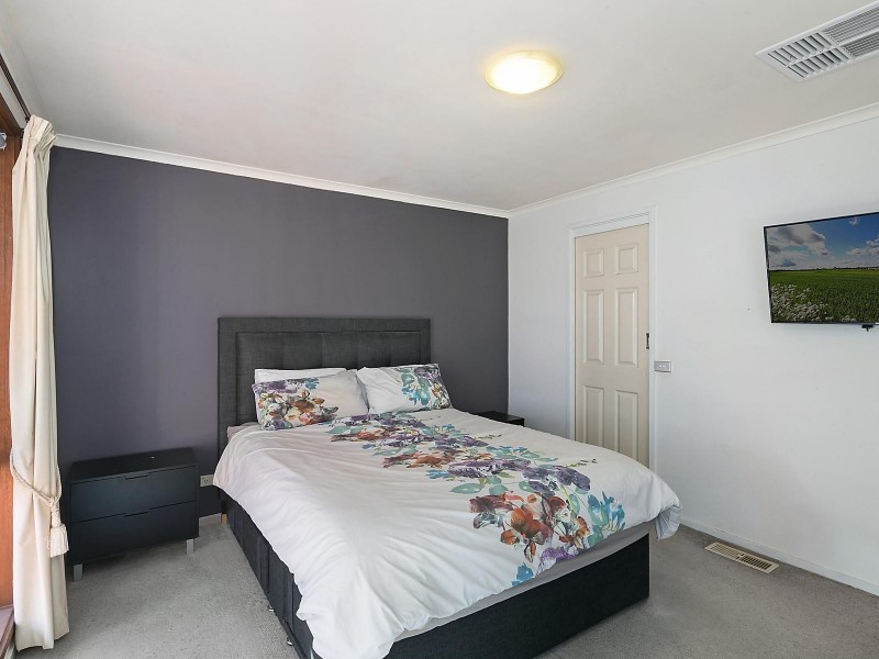 10 Hazlitt Glade, Gordon ACT 2906