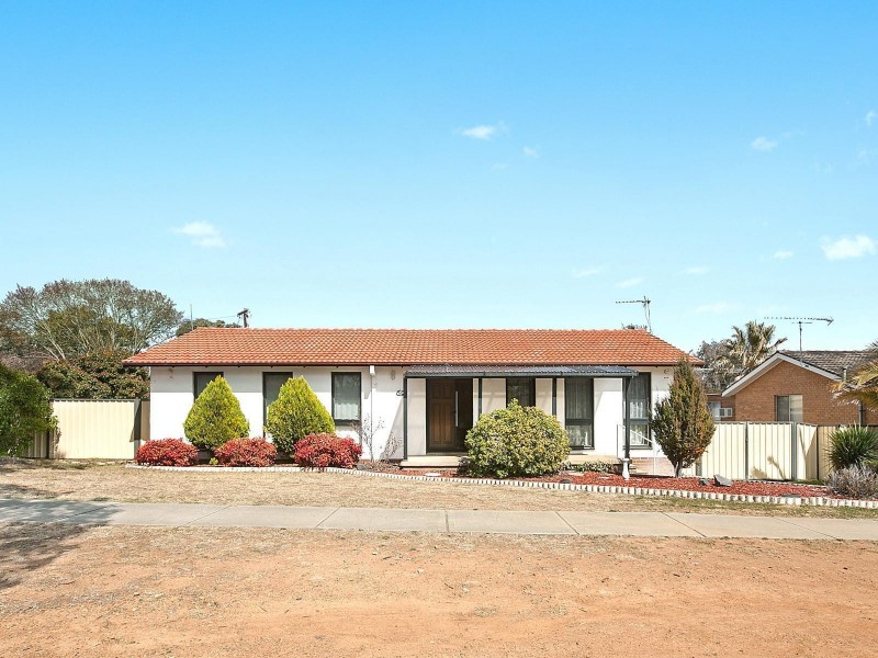69 Wheeler Crescent, Wanniassa ACT 2903