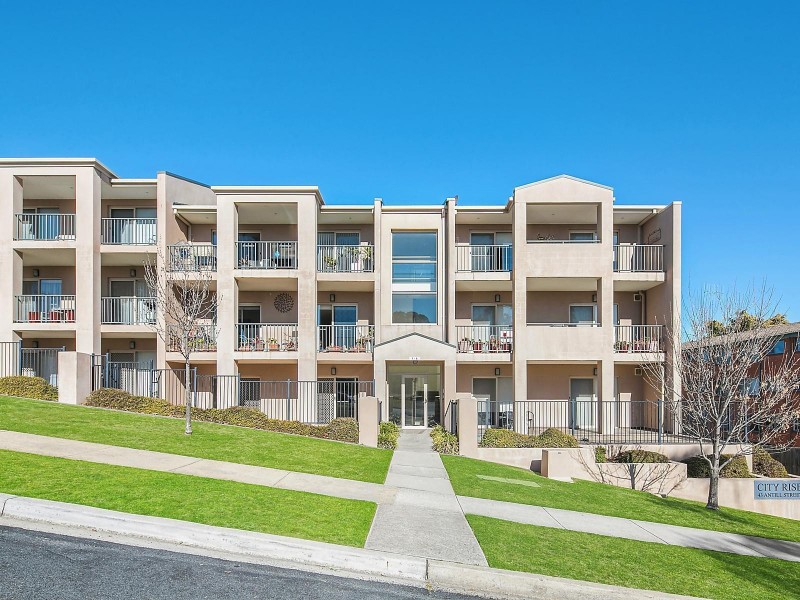 2/43 Antill Street, Queanbeyan NSW 2620
