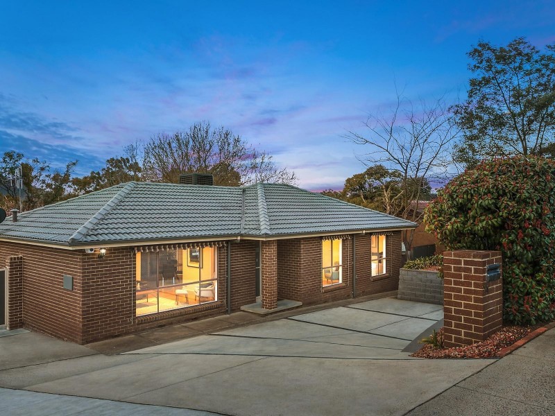 74 Learmonth Drive, Kambah ACT 2902