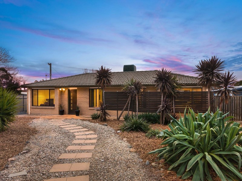 14 Australie Close, Gilmore ACT 2905