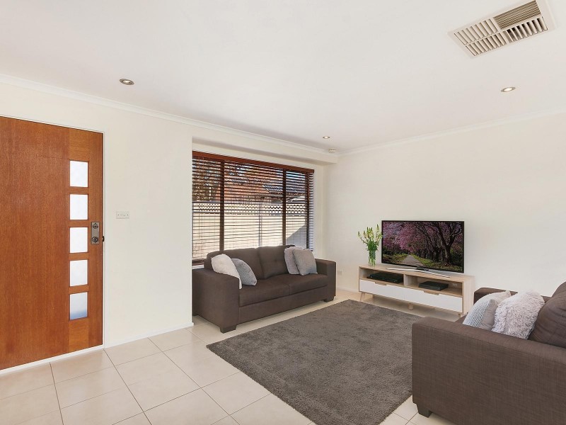 14 Australie Close, Gilmore ACT 2905