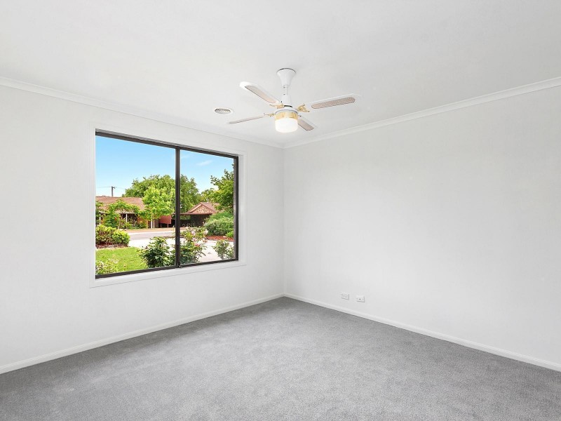 2 Hyatt Place, Calwell ACT 2905