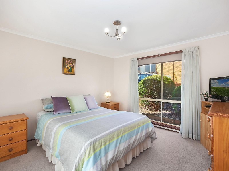 2/1 John Young Crescent, Greenway ACT 2900