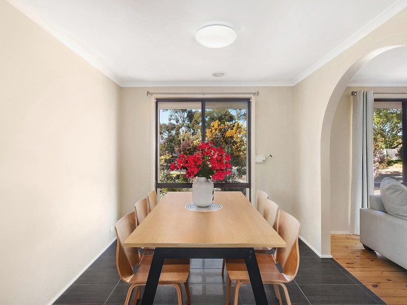18 Castleton Crescent, Gowrie ACT 2904