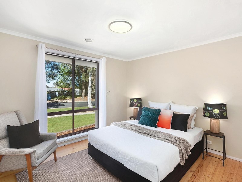 18 Castleton Crescent, Gowrie ACT 2904
