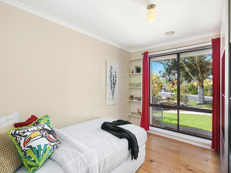 18 Castleton Crescent, Gowrie ACT 2904