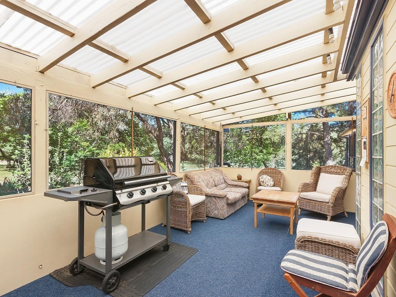 8 Thorn Place, Curtin ACT 2605