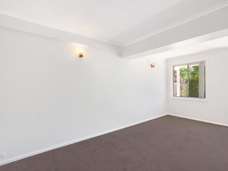 9/4 Nuyts Street, Red Hill ACT 2603