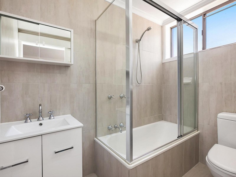 9/4 Nuyts Street, Red Hill ACT 2603