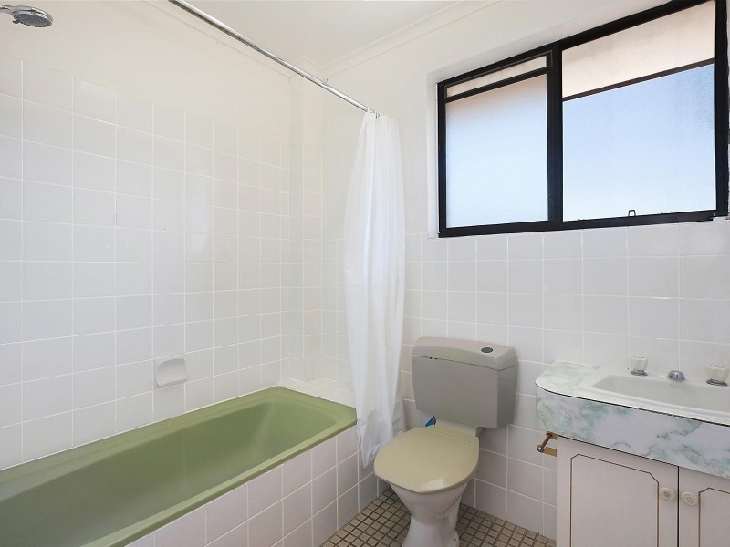 4/27 Mowatt Street, Queanbeyan NSW 2620