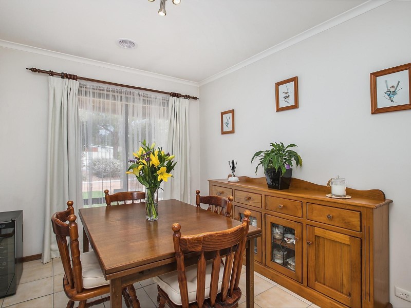 10 Australie Close, Gilmore ACT 2905