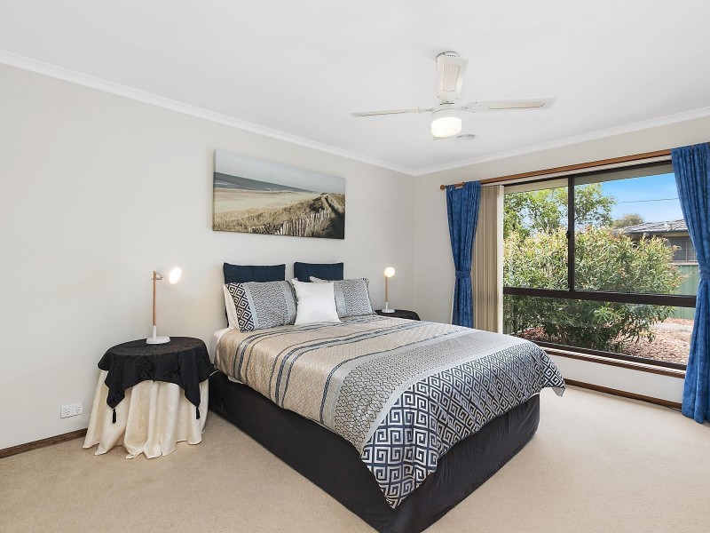 10 Australie Close, Gilmore ACT 2905