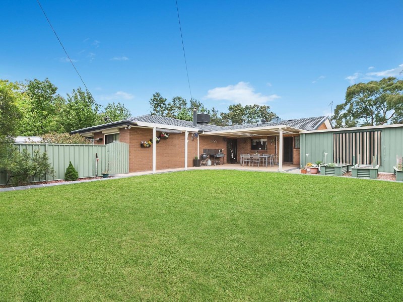 10 Australie Close, Gilmore ACT 2905