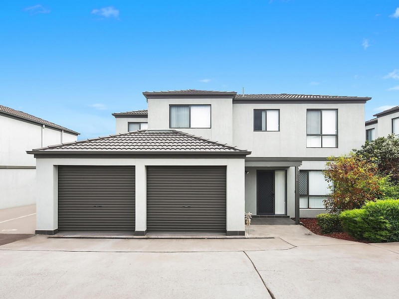 2/49 Donald Road, Queanbeyan NSW 2620