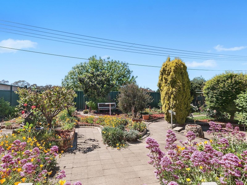 5 Falkiner Place, Macarthur ACT 2904