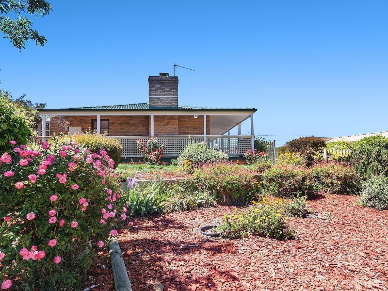 5 Falkiner Place, Macarthur ACT 2904