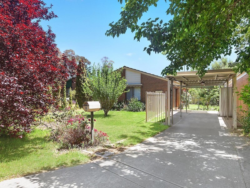 9 Burhop Close, Theodore ACT 2905