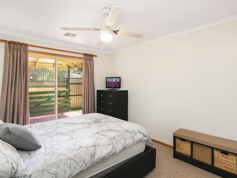 2 Nugent Close, Jerrabomberra NSW 2619