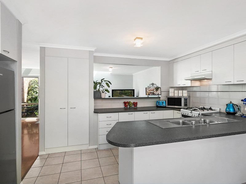 2/122 Tharwa Road, Karabar NSW 2620