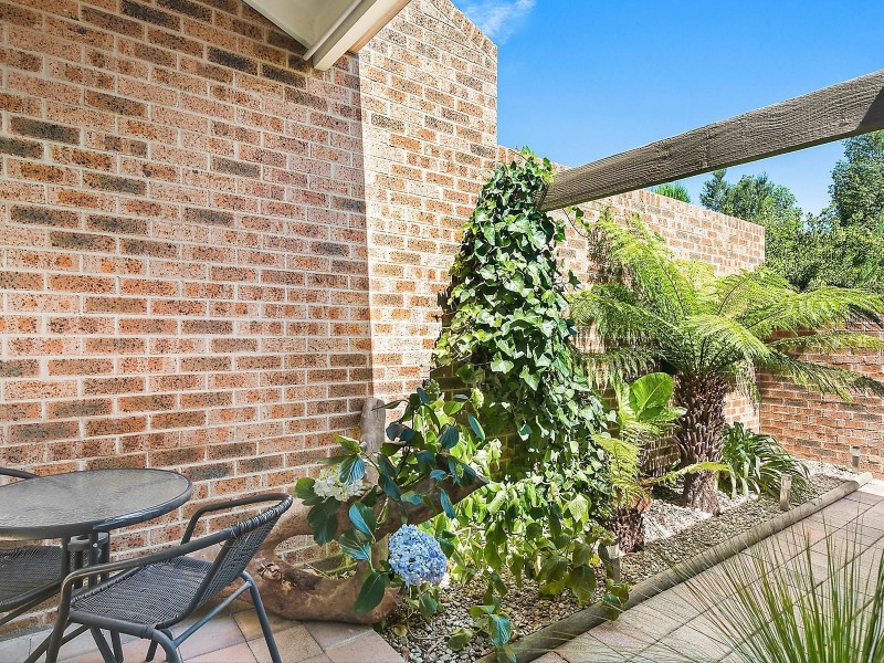 2/122 Tharwa Road, Karabar NSW 2620