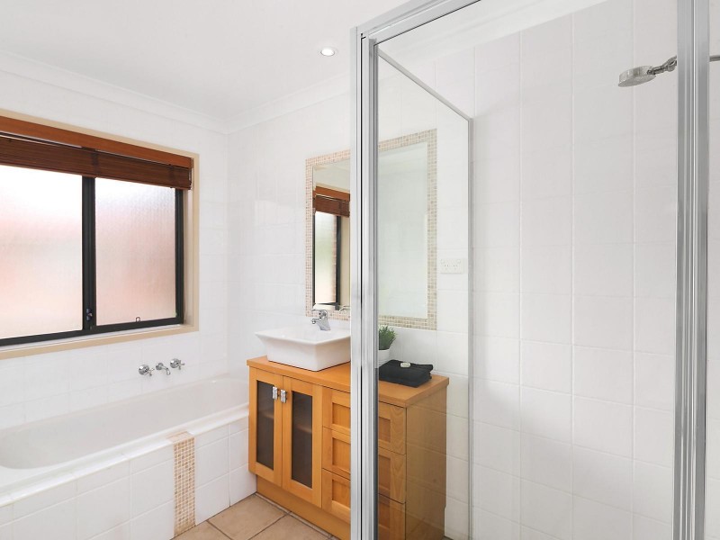 43 Carolyn Jackson Drive, Jerrabomberra NSW 2619