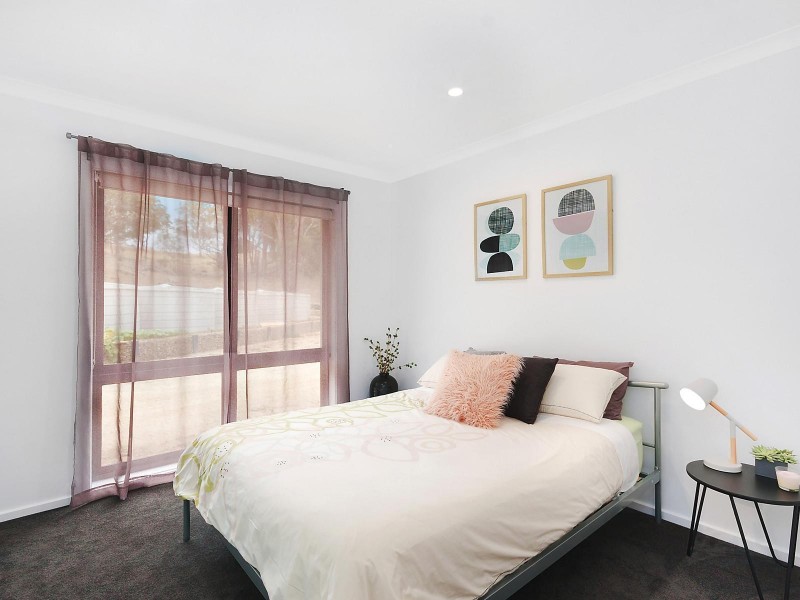 213 Binowee Drive, Googong NSW 2620