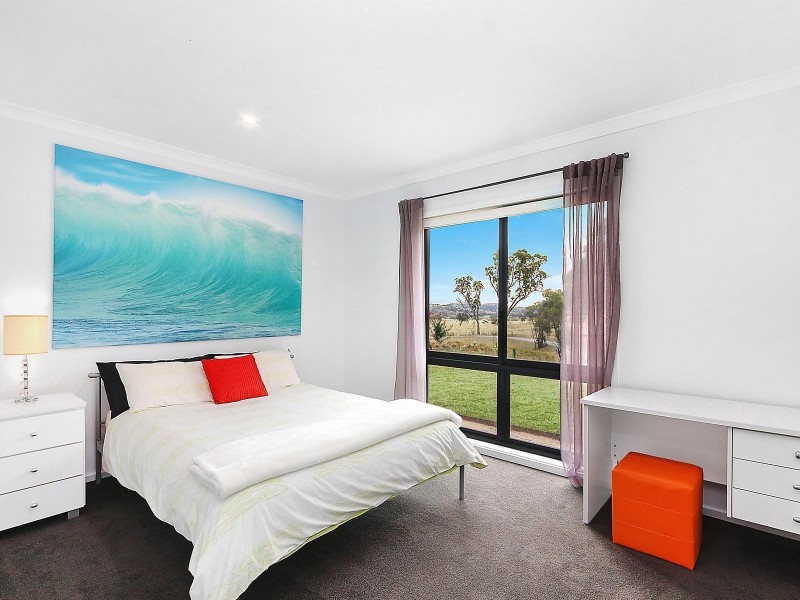213 Binowee Drive, Googong NSW 2620